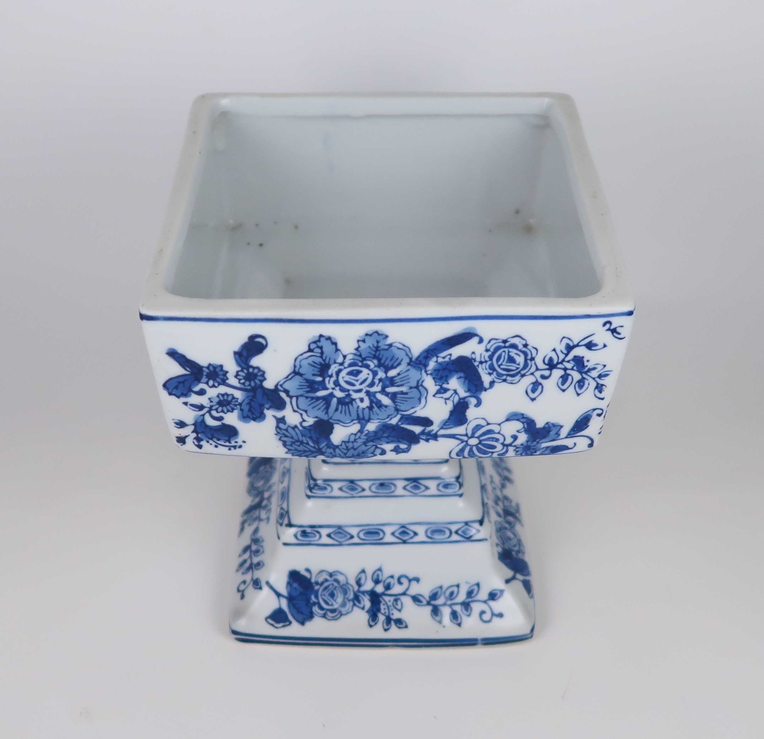 Taça antiga em Porcelana da China