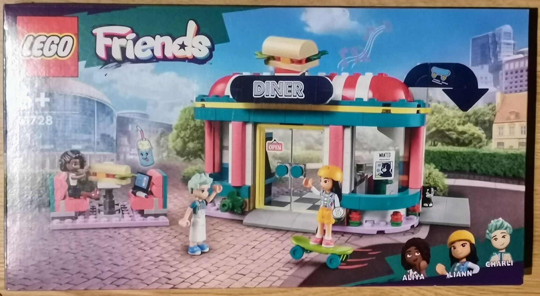 LEGO Friends 41728 - Bar w śródmieściu Heartlake