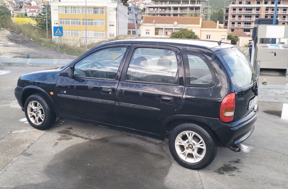 Opel Corsa B 1.0 Gasolina