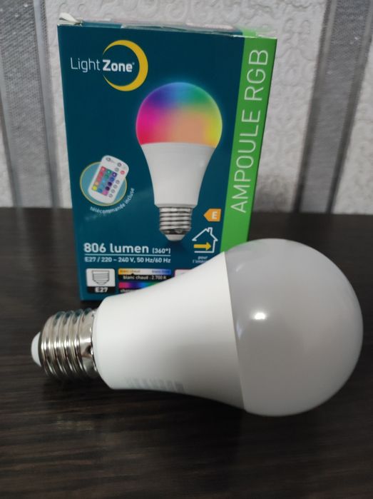 Лед лампа меняющая цвета