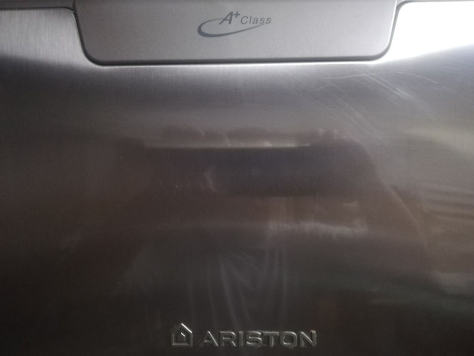 Frigorífico ARISTON, Modelo MTM 1711, Classe A em INOX