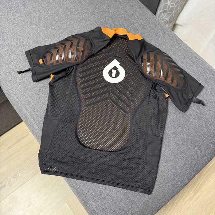 Захист черепаха верх SixSixOne 661 EVO Compression Jacket Short Sleeve