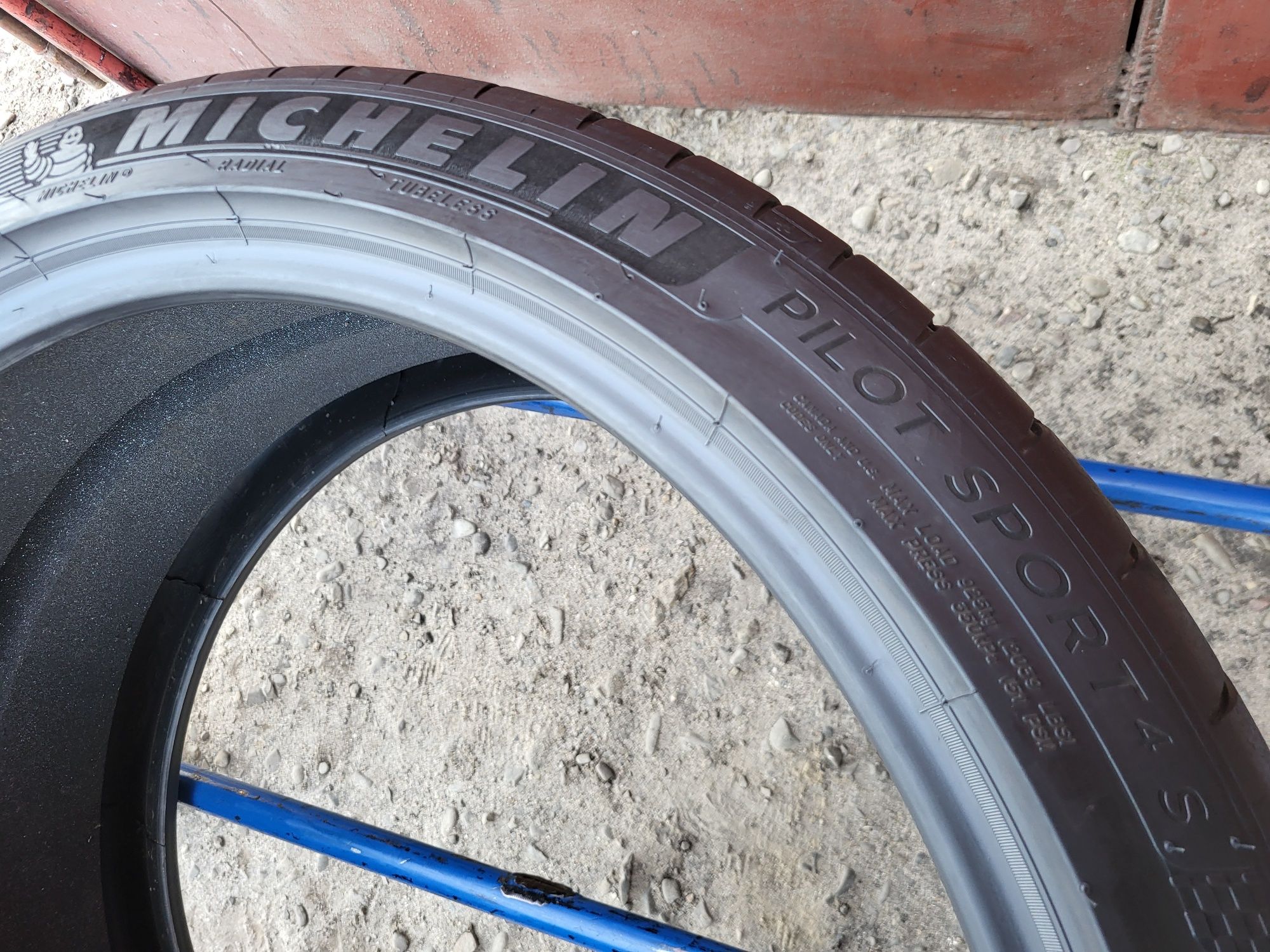 315/30/21 R21 Michelin Pilot Sport 4S 2шт ціна за 1шт шини