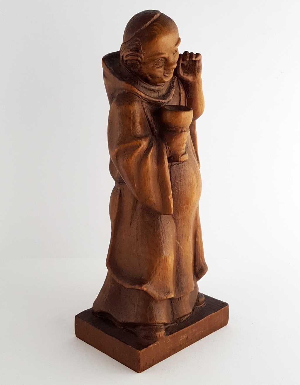 Rzeźba mnicha z około 1900 roku