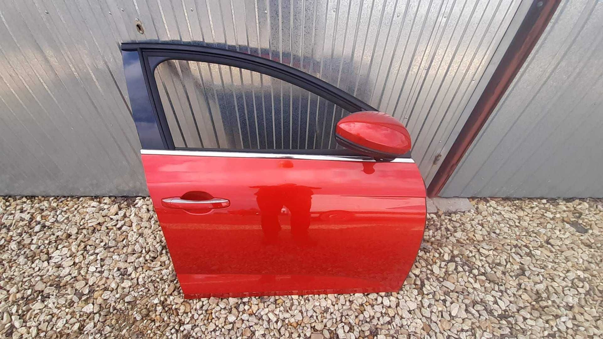 Drzwi prawy przód pasażera Renault Megane IV HB kompletne