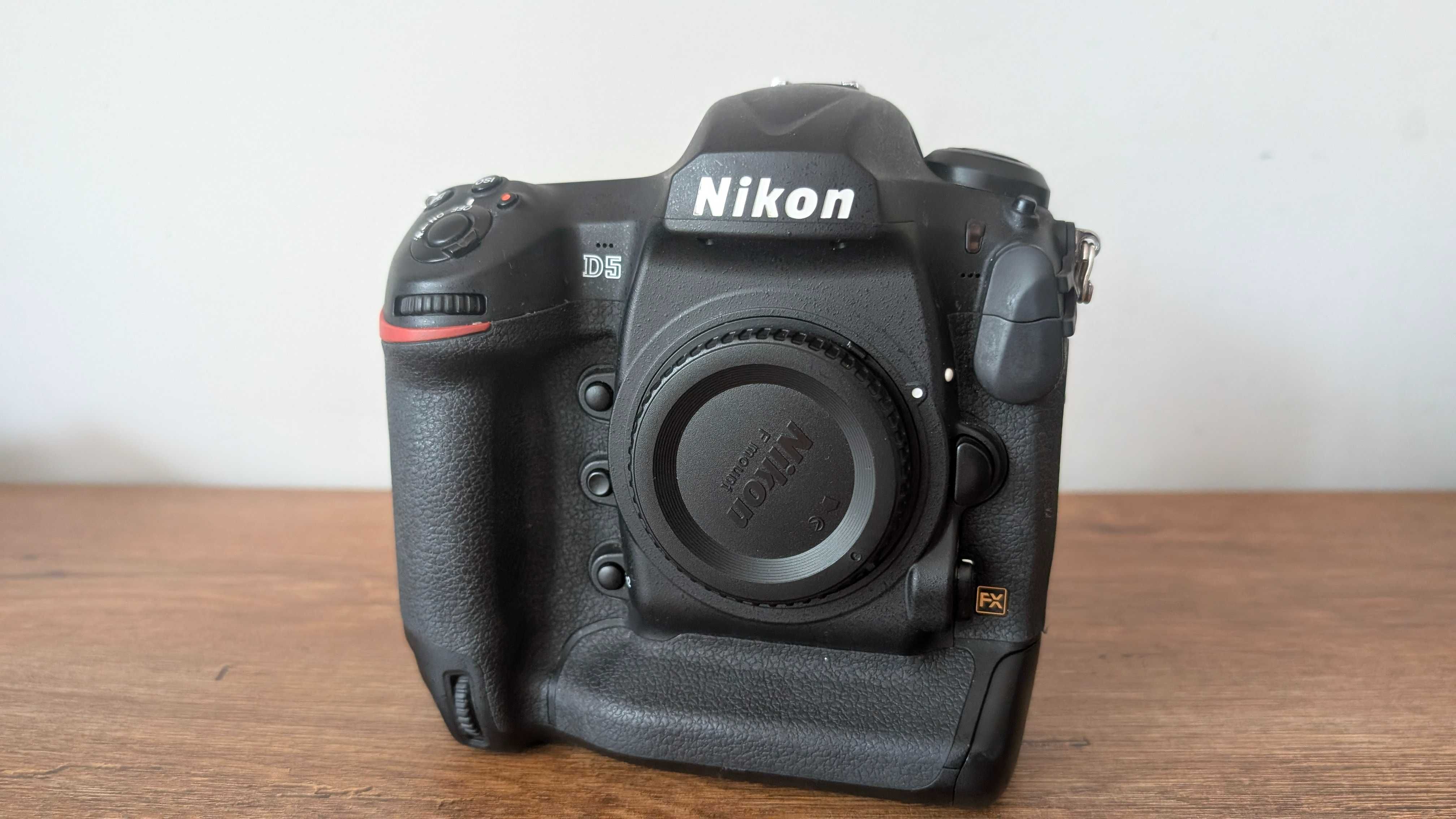 Aparat Nikon D5 107k