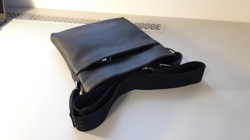 Cумка через плечо бананка купить кожаную сумку