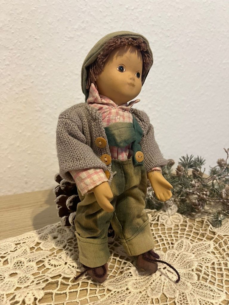 Фарфоровая немецкая кукла.