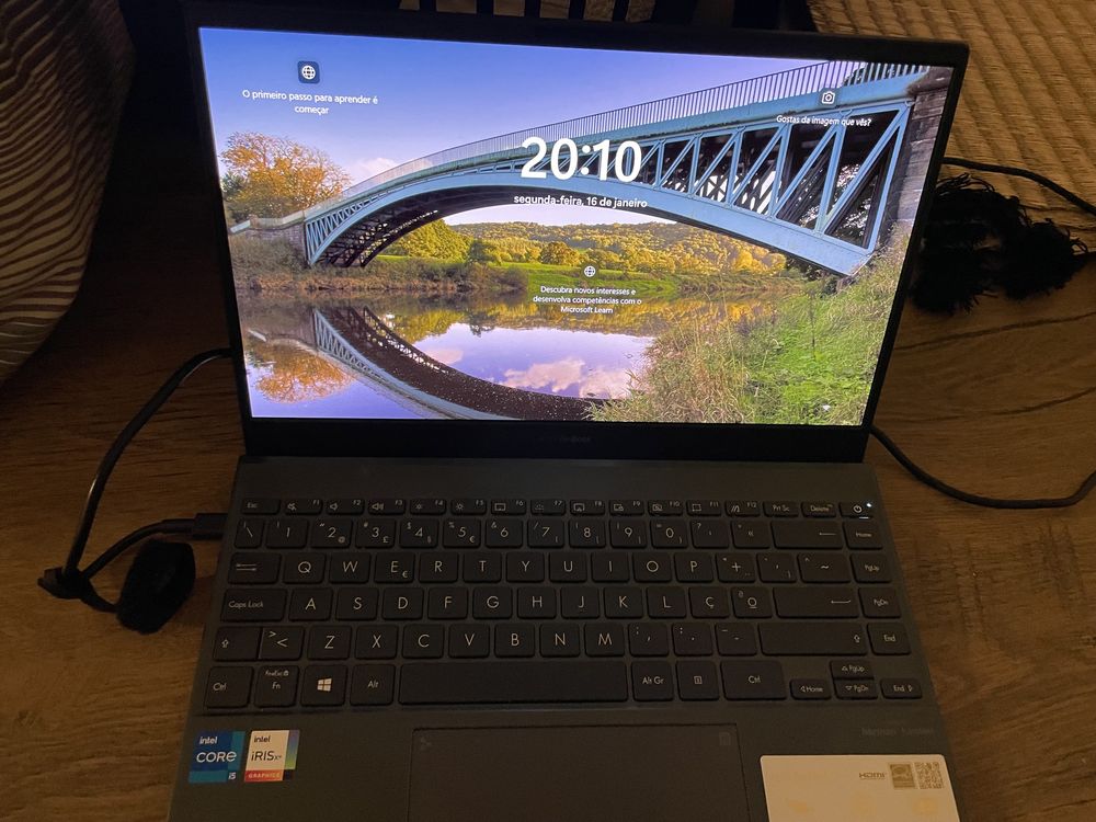 Computador Asus zenbook 8GB INTEL CORE I5