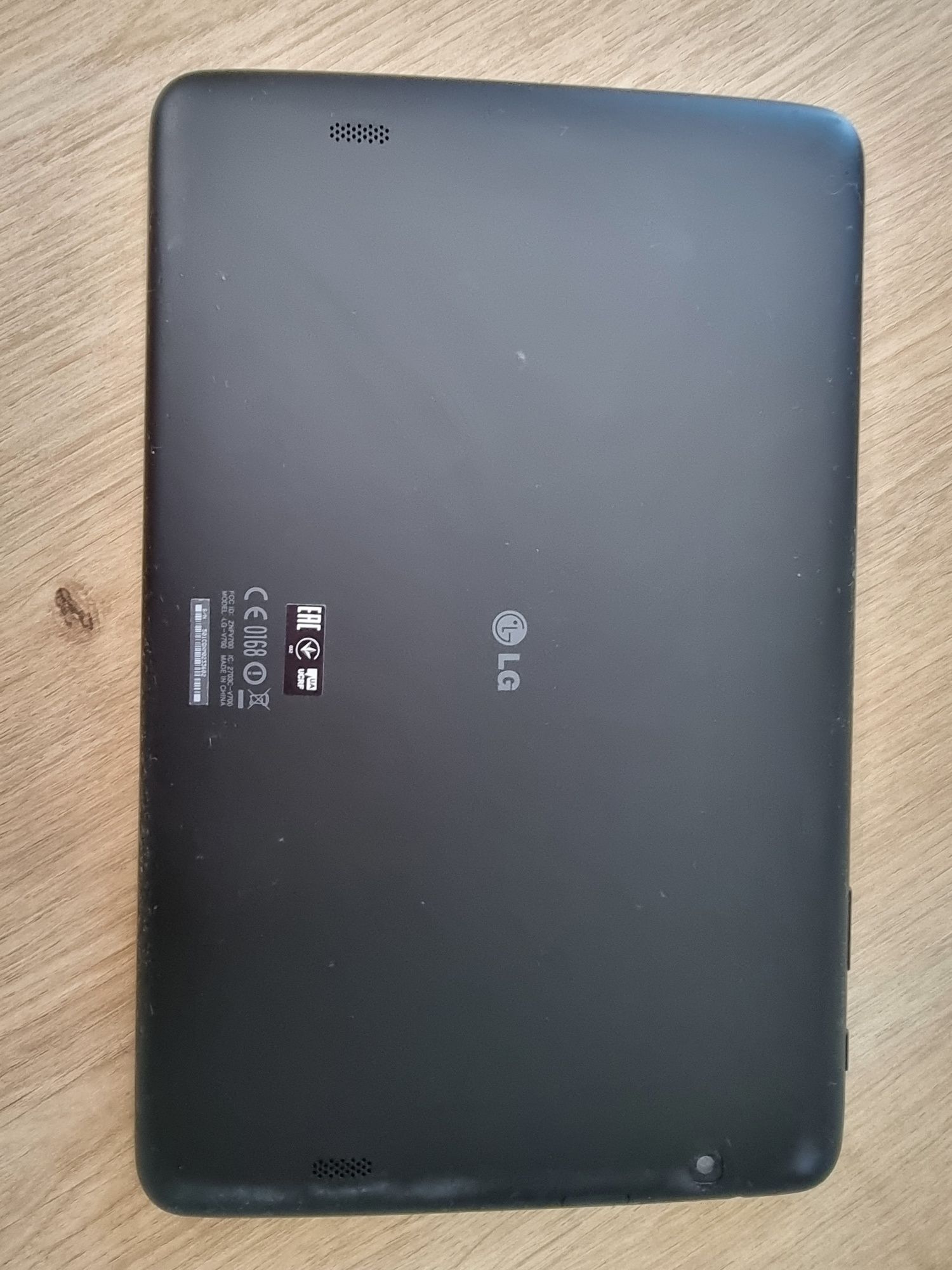 Планшет LG V700 на 16 ГБ