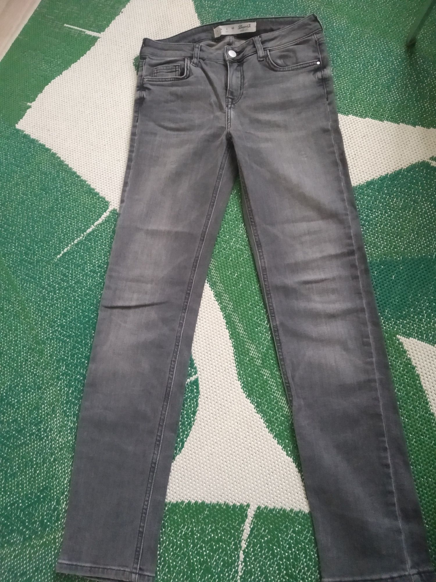Spodnie rurki dopasowane jeansowe szare 36