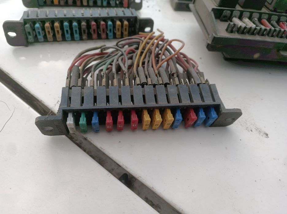 Блок предохранителей Ваз 2101-2107Предохранители Ваз 2106 жигули