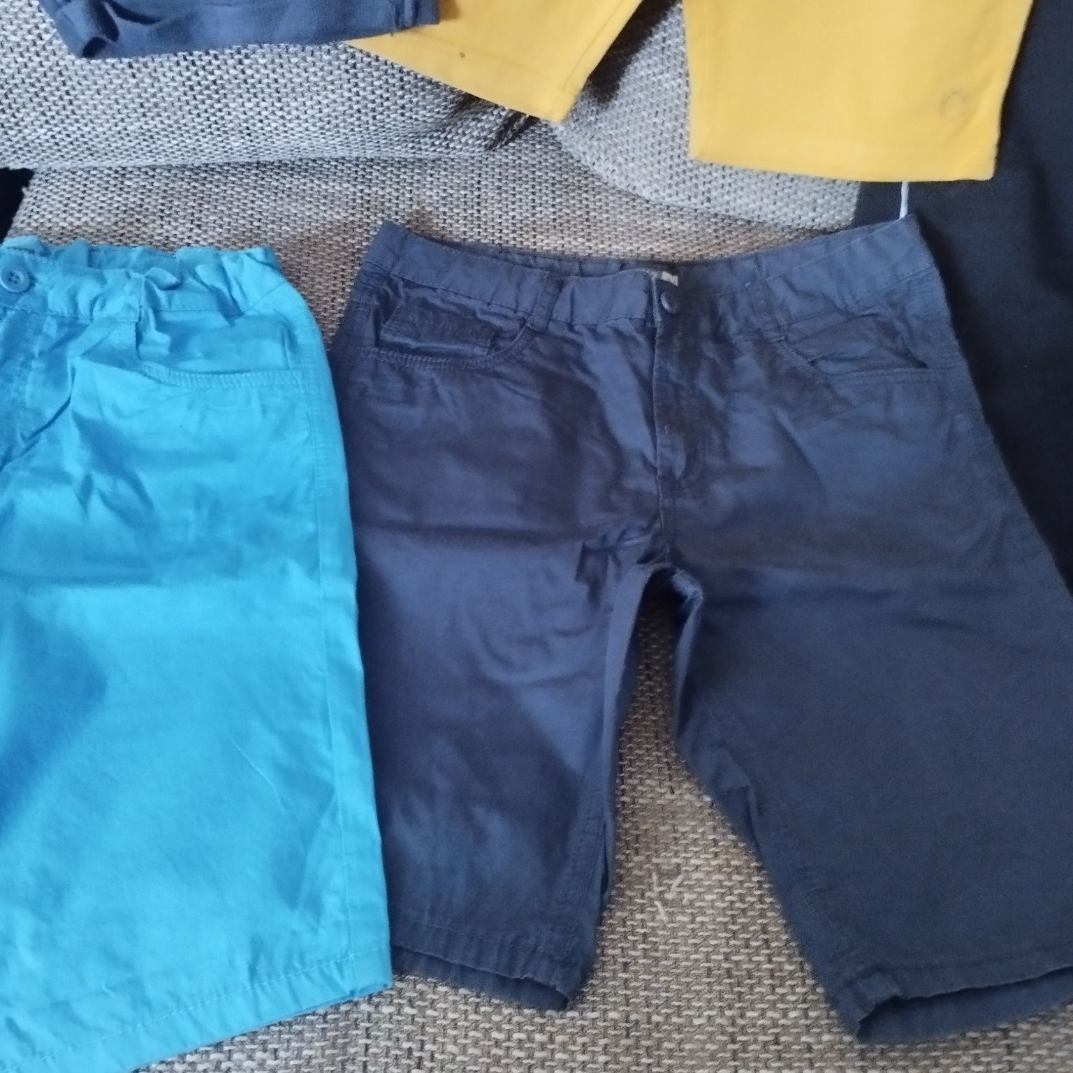 Roupa de rapaz em muito bom estado