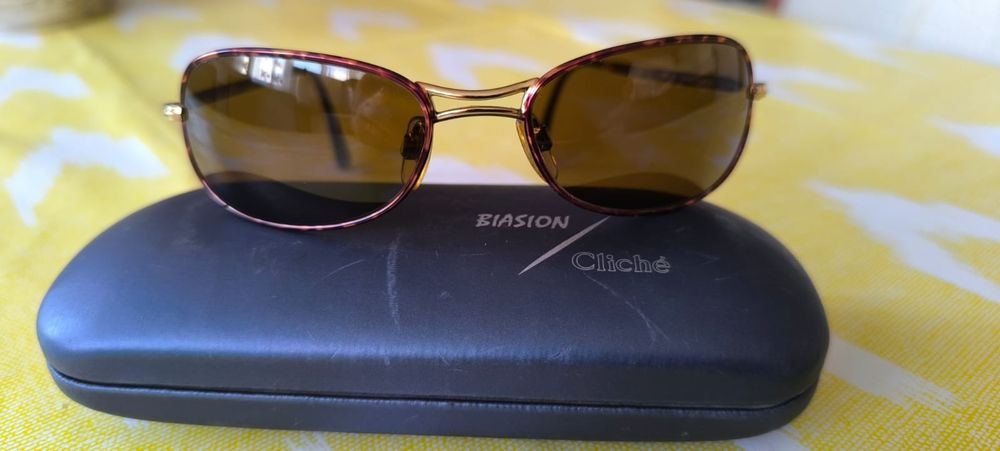 Óculos de sol originais