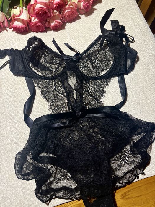 Чорний сексуальний комплект для жінок