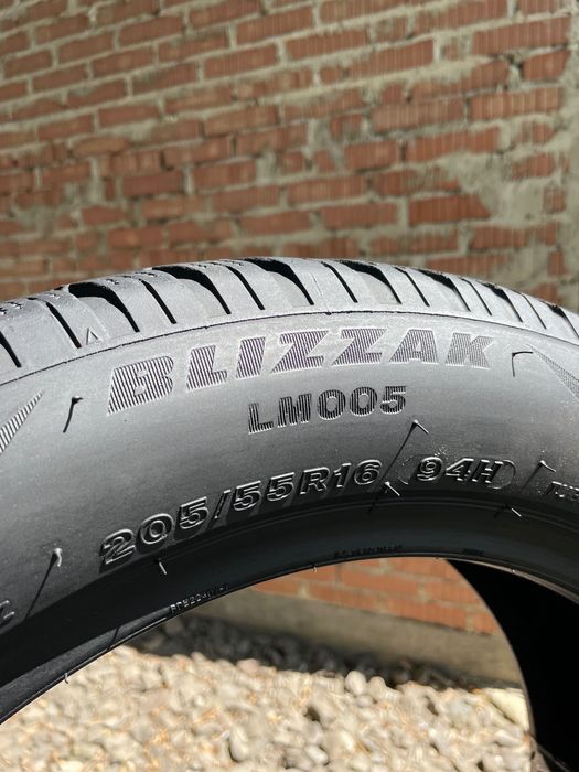 205/55 R16 BRIDGESTONE BLIZZAK LM005 (80-90% протектор) Зима 215 60 65