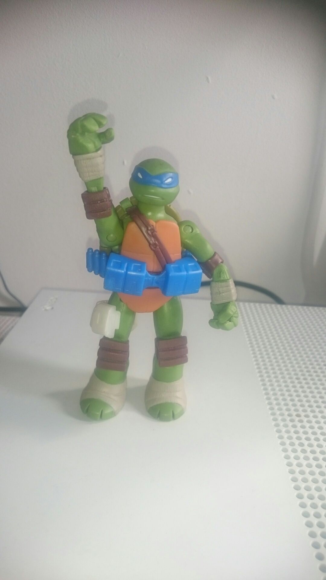 Figurka turtles Leonardo 11cm podrzucę na terenie Warszawy