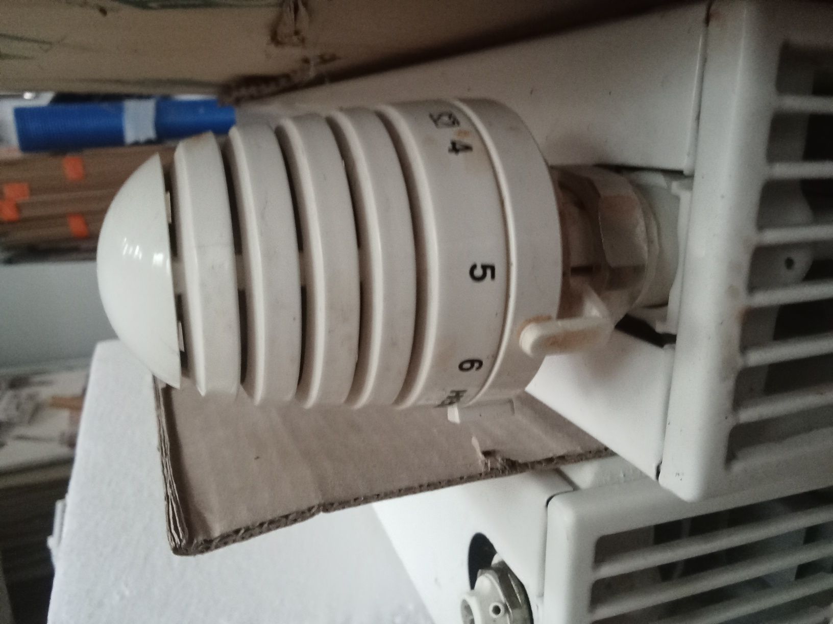 Grzejnik, Radiator. Możliwa jest również dostawa i montaż.