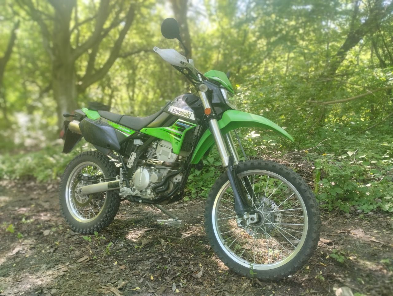 Продам мотоцикл Kawasaki klx 250