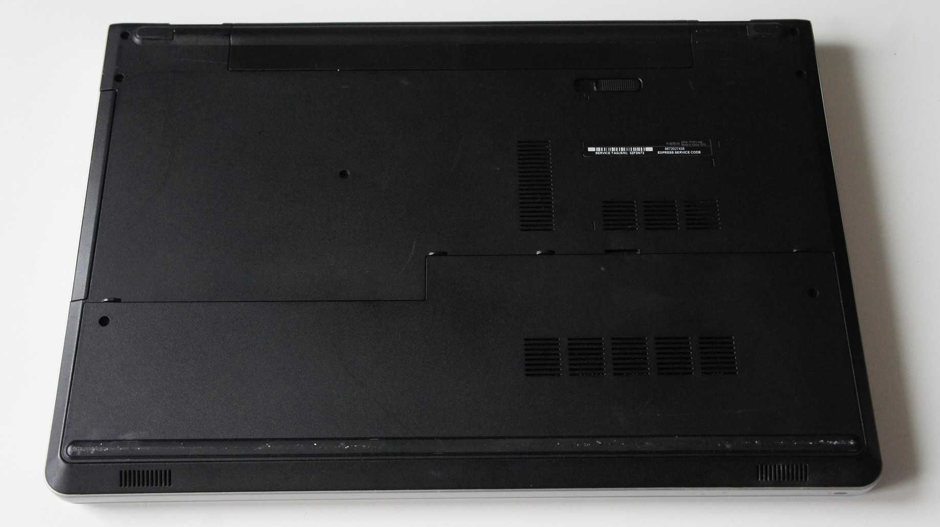 Laptop DELL 17 cali, Intel i7, Radeon R5 4GB, SSD, podświetlenie