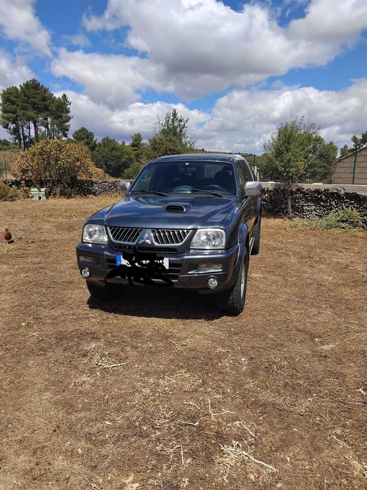 Mitsubishi L200 straker