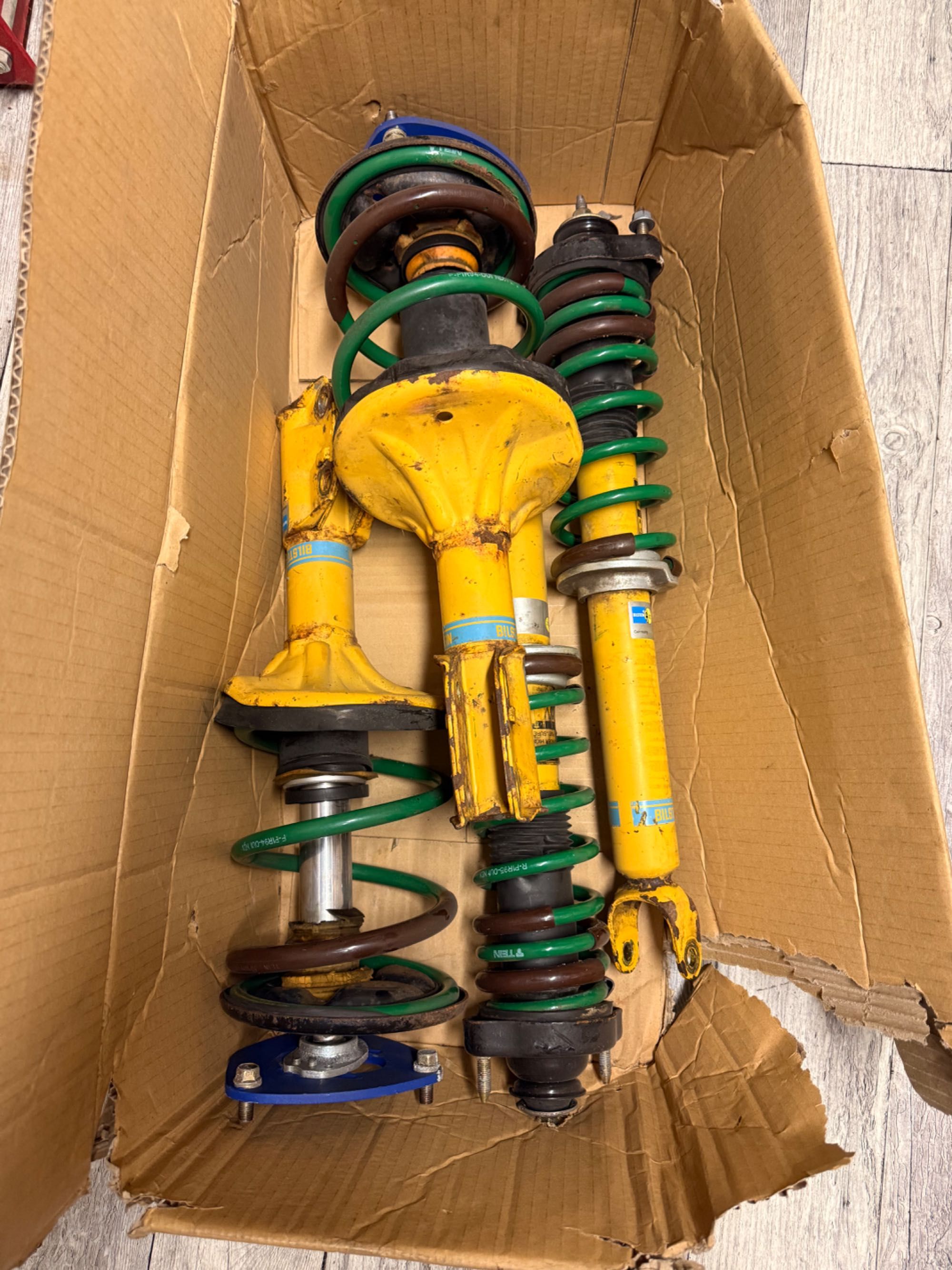 Lancer evo 7/8/9 zawieszenie Bilstein sprezyny Tein, Top mounty