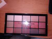 Nowa paleta cieni Revolution Iconic Fever