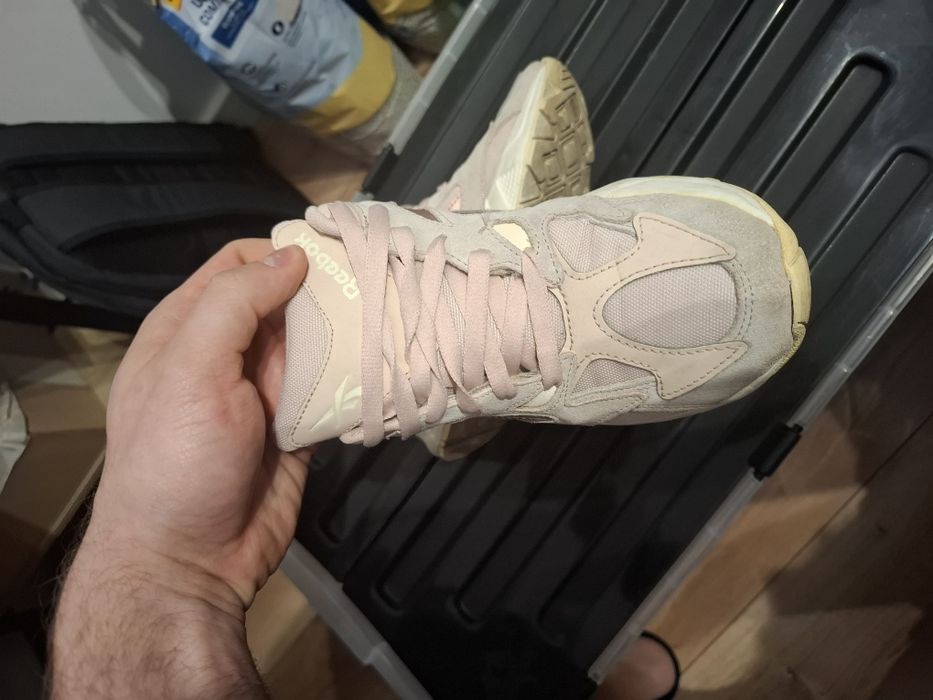 Buty damskie Reebok Aztrek dobry stan pudrowy róż rozmiar 36