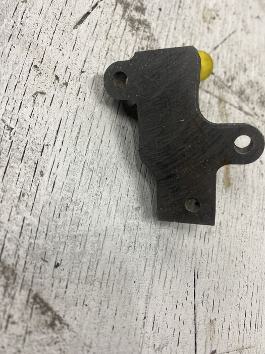 Натяжитель цепи  Нисан навара