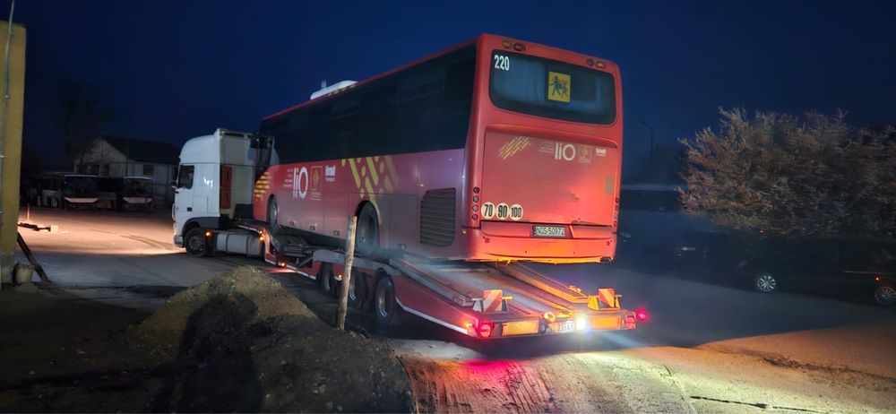 Transport autobusów,ciężarówek