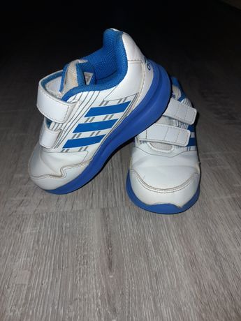 Buty chłopięce Adidas 23