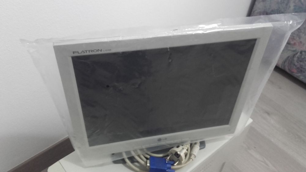 Monitores TFT Acer / LG