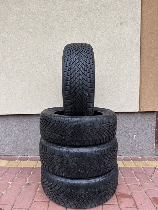 Opony zimowe  205/55 R16