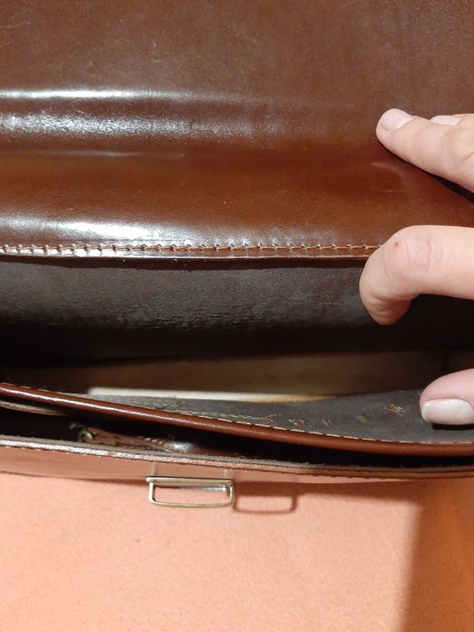 Кожаний портфель,новий