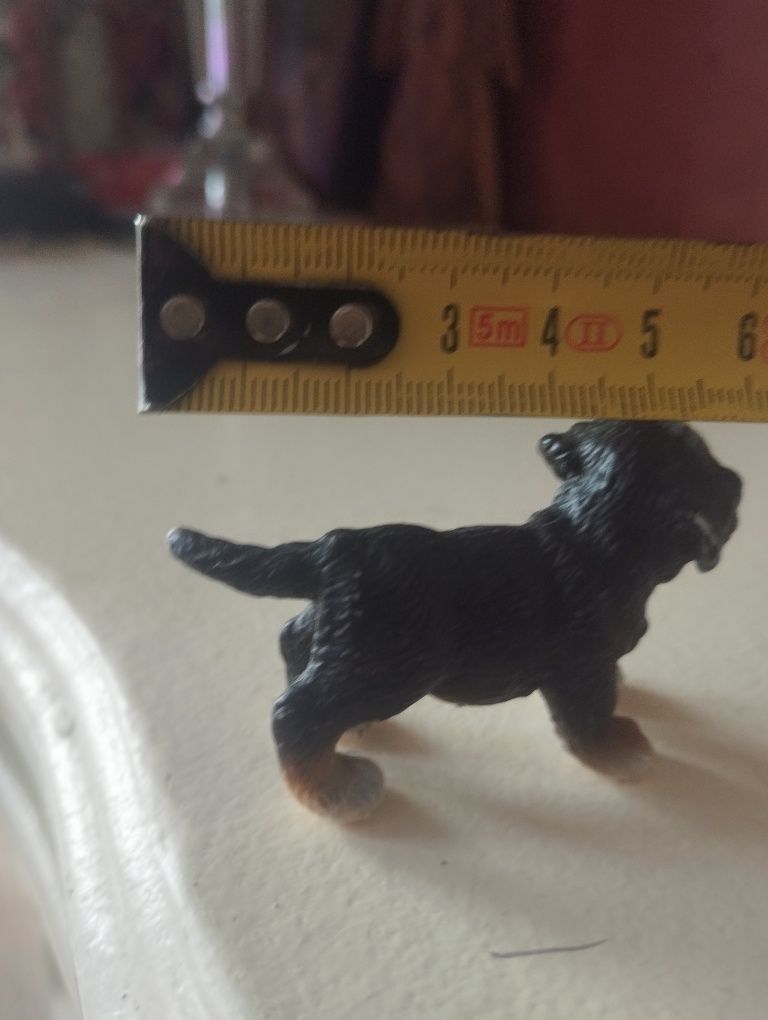 Figurka szczeniaka psa pasterskiego