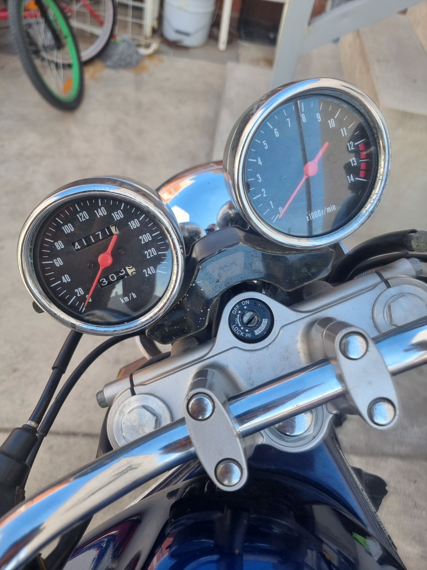 Vendo ou troco por outra mota