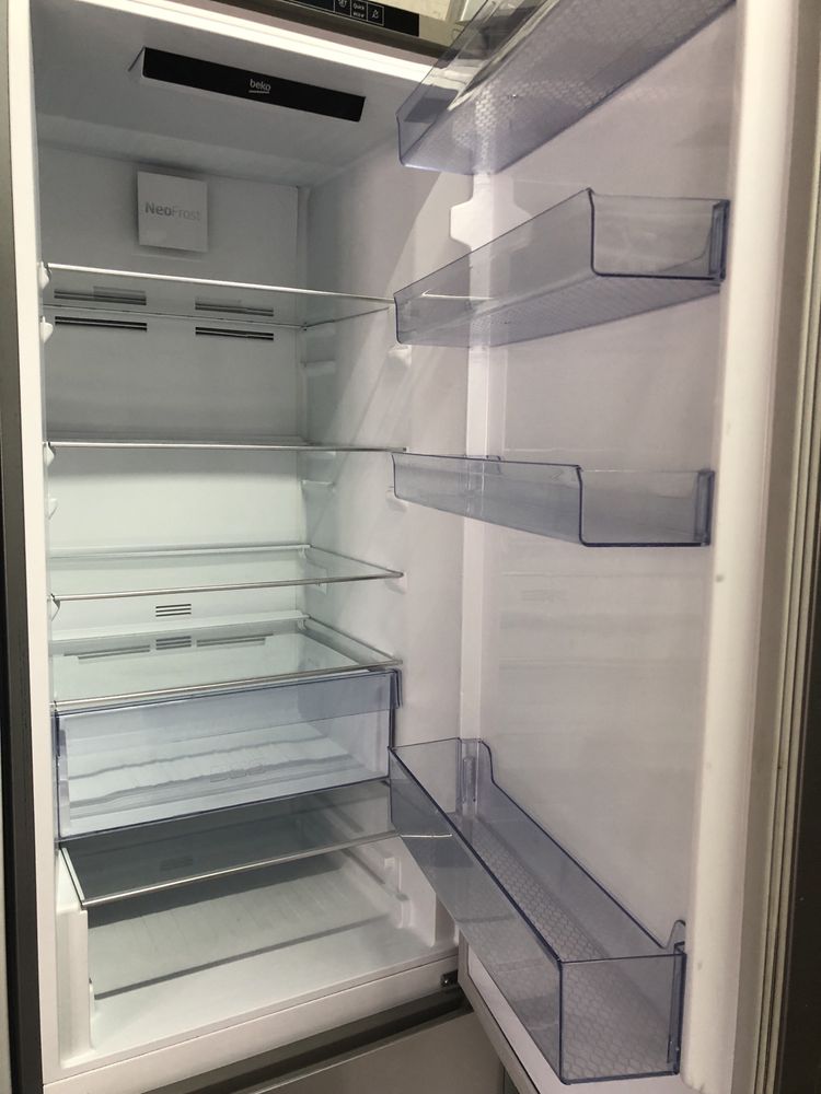 Холодильник « Beko RCNA 406 CN»