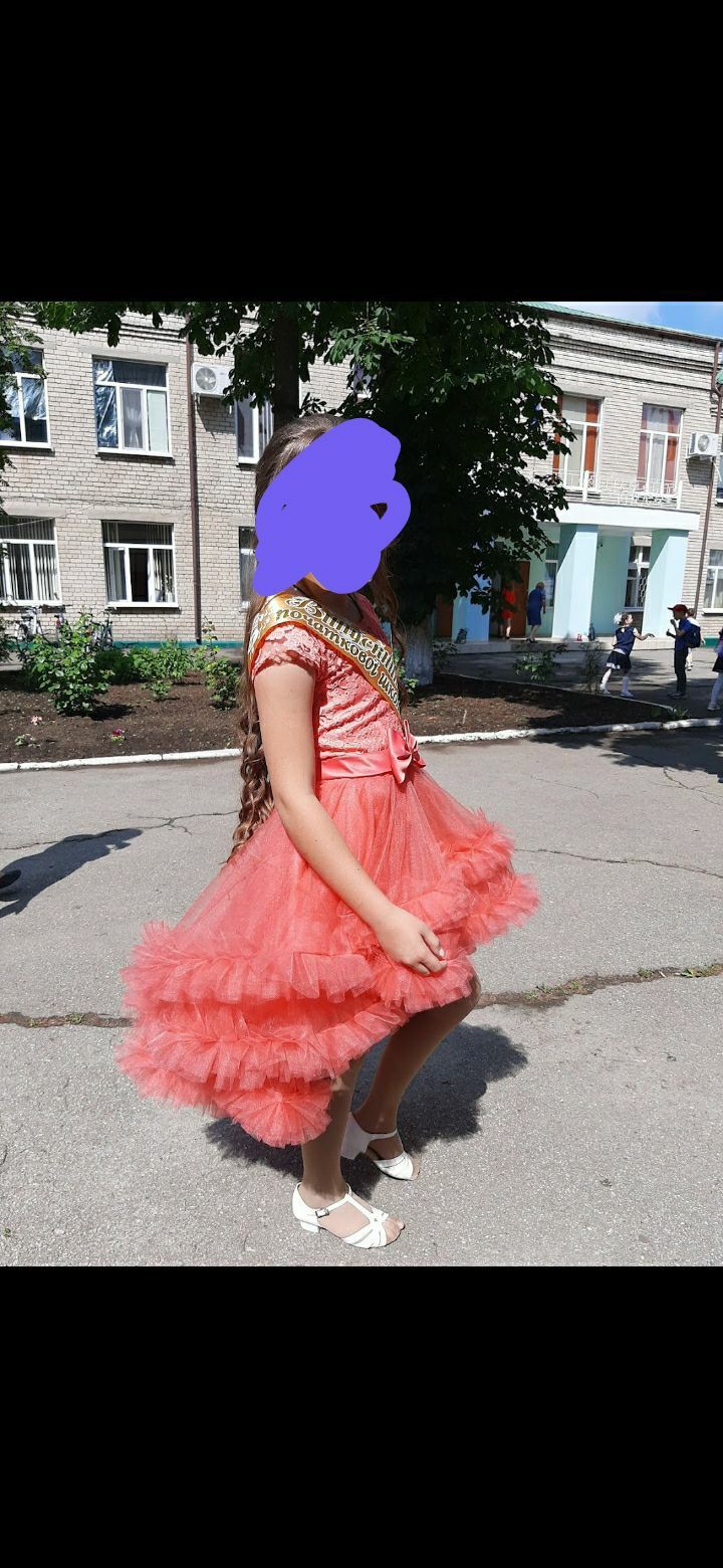 Продам сукню для дівчинки