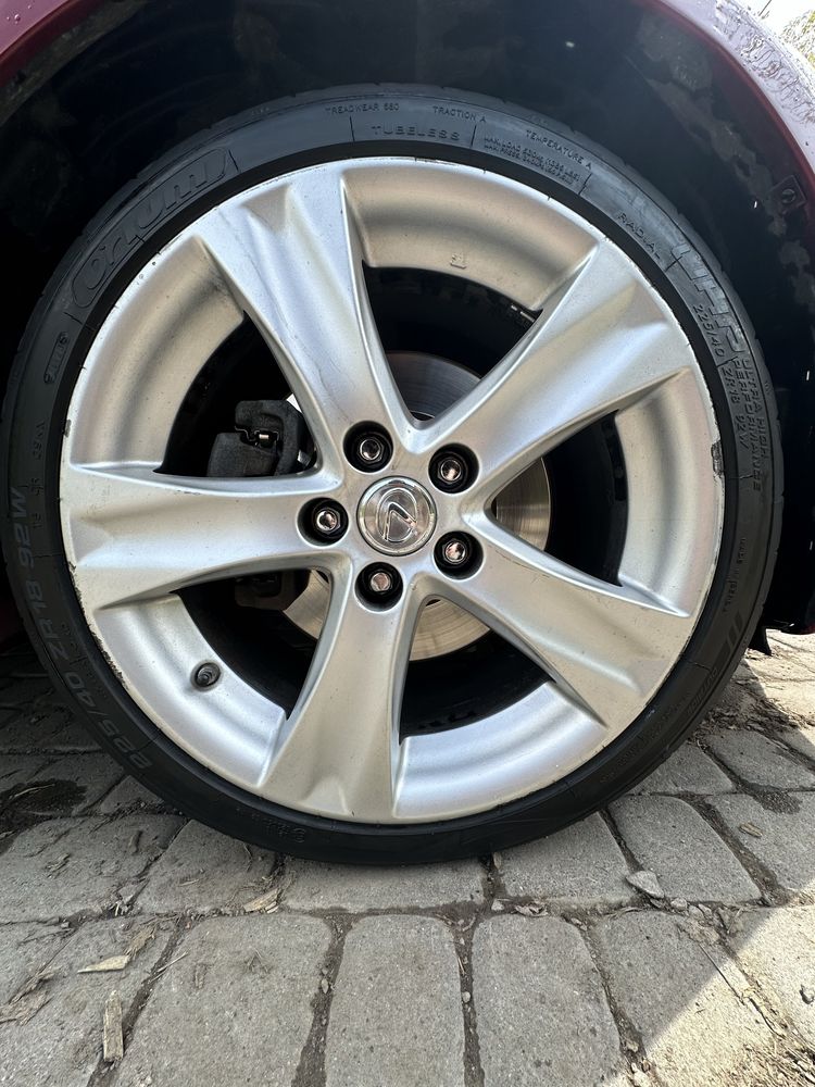 Комплект дисків з резиною Lexus 5/114.3 R18 8.5/9j DIA60.1 ET45/50