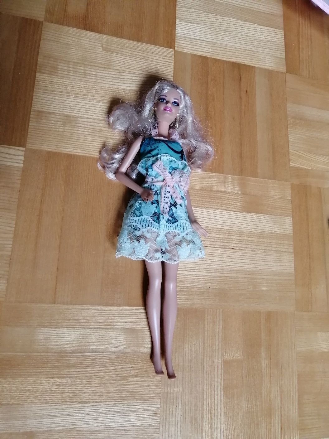 Lalka Barbie PRL blond włosy niebieska koronkowa sukienka