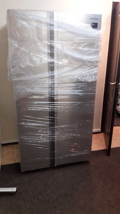 Холодильник Samsung RH60H90207F
