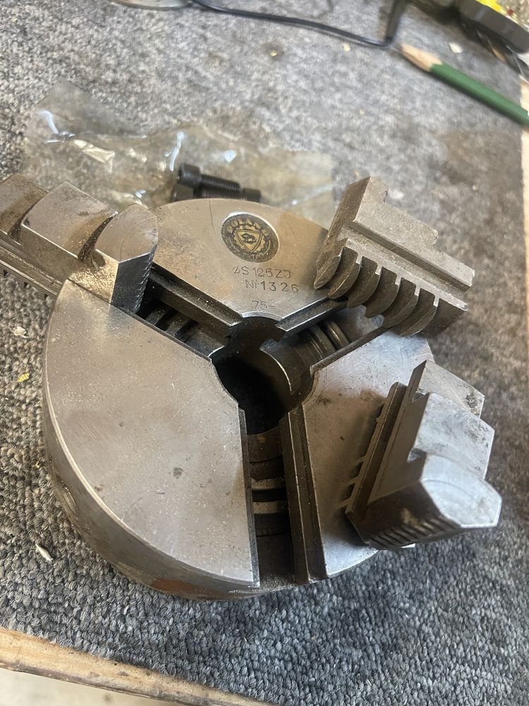 Uchwyt tokarski Bizon Poland 125