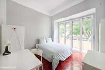 704724 - Quarto com cama de casal, com varanda...