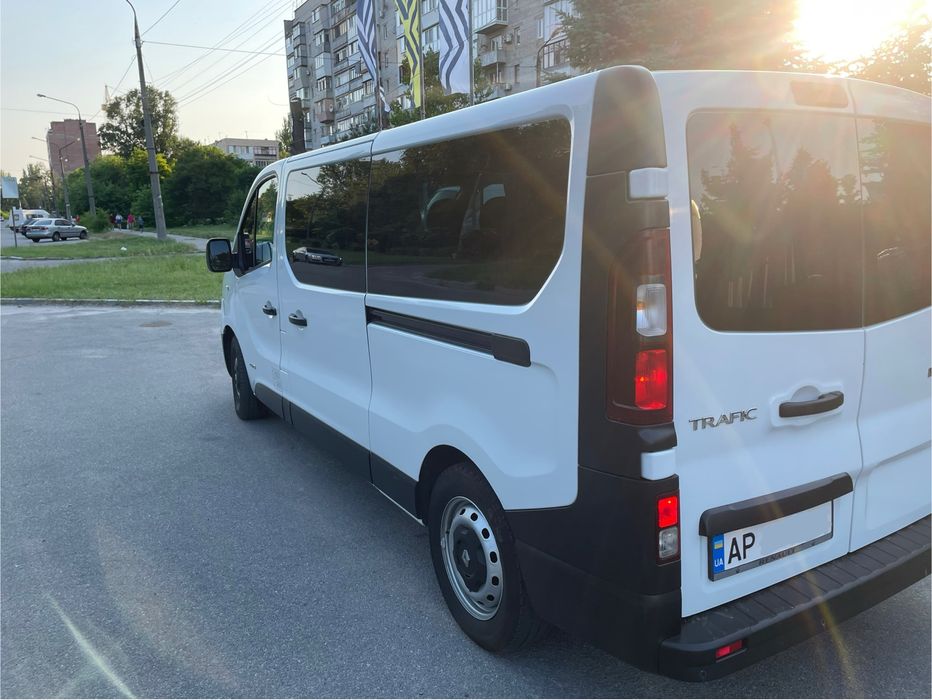 Renault Trafic 8+1 Срочно Vivaro Vito Transporter