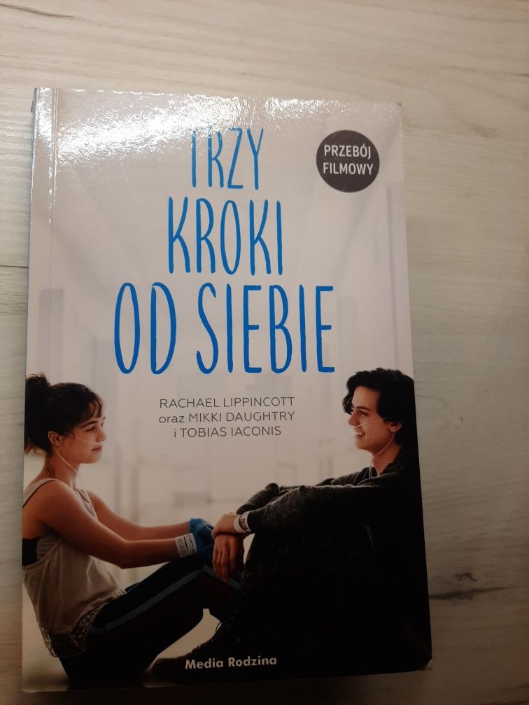 Książka ,,Trzy kroki od siebie,, Idealny stan