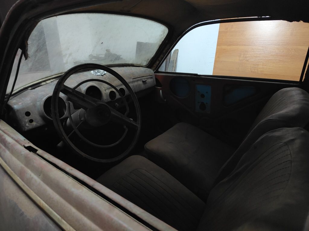 IFA F9 1952r - auto do remontu
