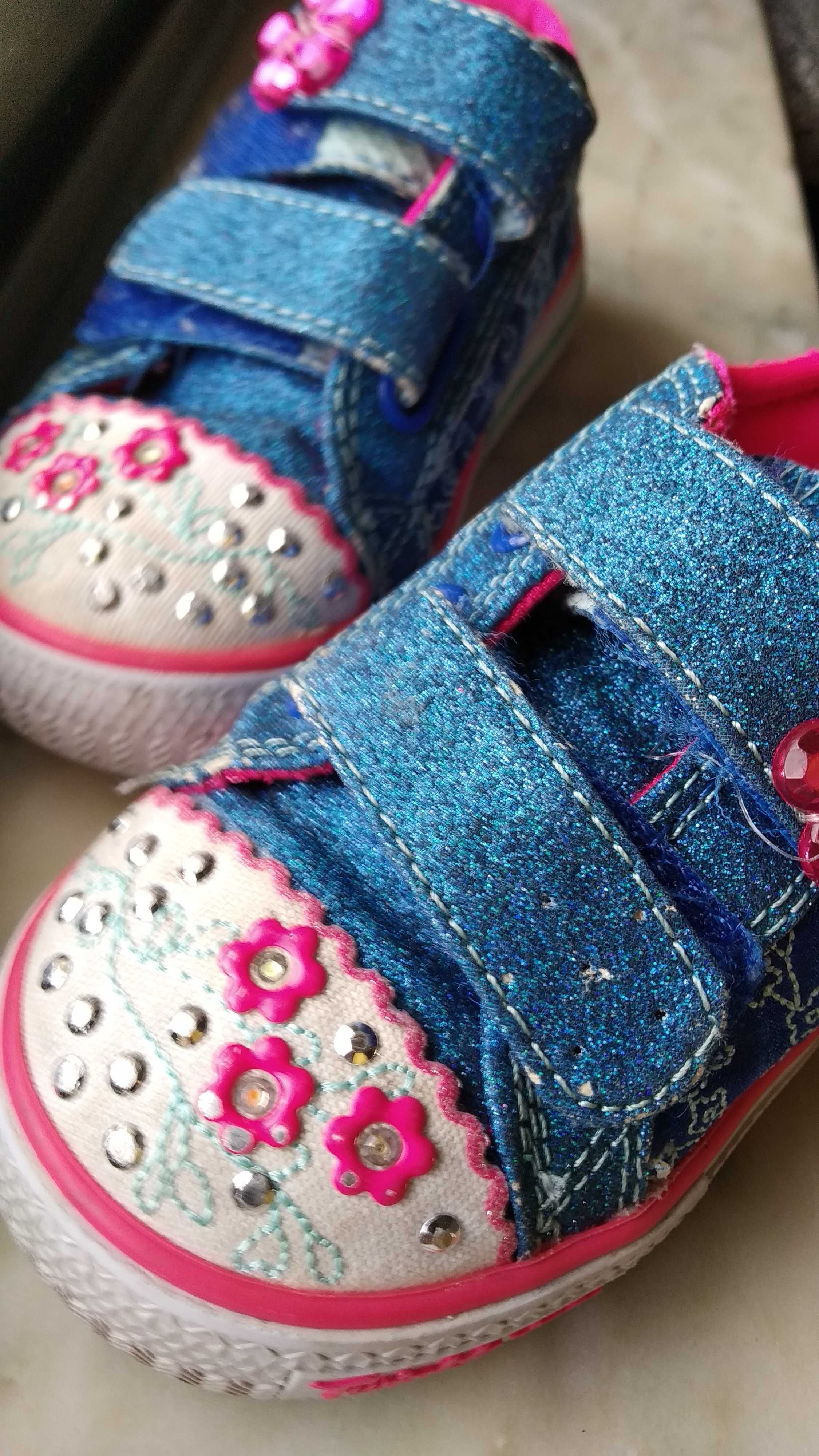 Sapatilhas Skechers, 22, Twinkle Toes, com luzinhas