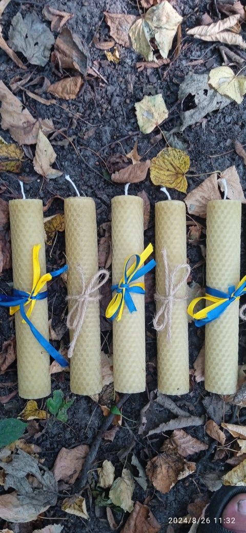 Свічки ручної роботи з натурального бджолиного воску