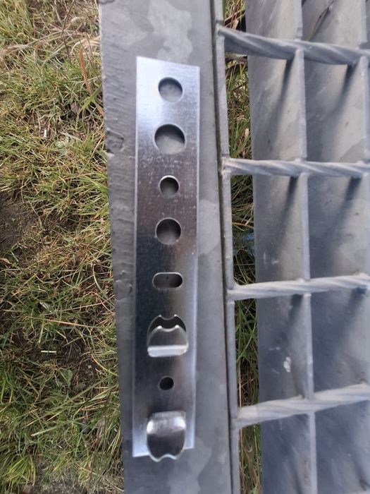 Kotwy montażowe do okien