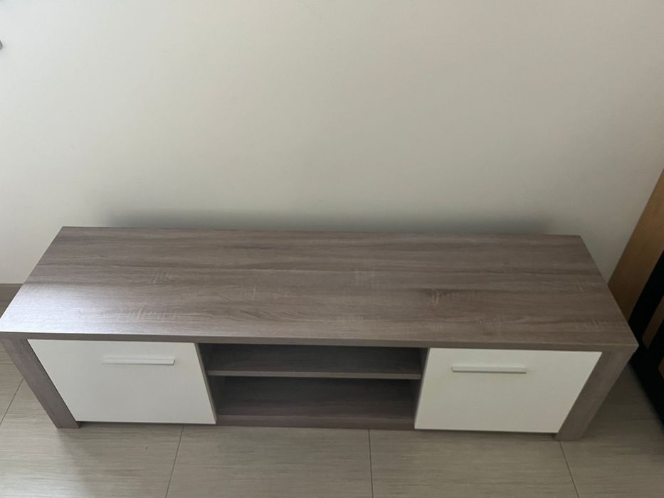 Móvel de TV e sala de estar